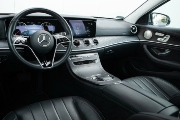 Mercedes Klasa E W213 Limuzyna Facelifting 2.0 E220d 194KM 2021 Mercedes-Benz Klasa E E 300 de Exclusive Salon Polska Autotrade Mercede, zdjęcie 25