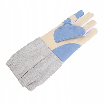 Фехтовальная перчатка на левую руку предотвращает скольжение.