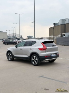 Volvo XC40 Crossover Facelifting 2.0 B5 250KM 2022 Volvo XC 40 2.0 250KM bardzo zadbane,nowe auto 2.0 Benzyna 250KM, zdjęcie 9