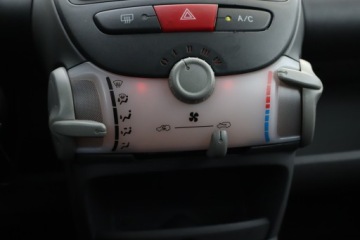 Toyota Aygo I Hatchback 3d 1.0 VVT-i 68KM 2006 Toyota Aygo 1.0 VVT-i, Klima, zdjęcie 14