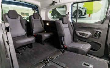 Toyota 2024 Toyota Proace City City Verso Long 1.5 D-4D Family aut 1.5 Diesel 130KM, zdjęcie 19