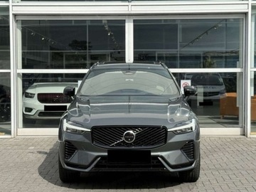 Volvo XC60 II 2025 VOLVO XC60 B5 AWD Ultra Dark Suv 2.0 (264KM) 2025, zdjęcie 2