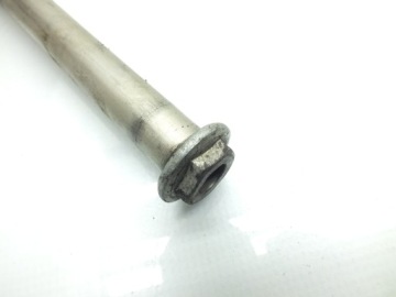 Suzuki Burgman 650 передняя колесная ось 02-