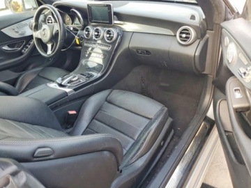 Mercedes Klasa C W205 2017 Mercedes-Benz Klasa C 300 2017 2.0 Benzyna 241KM, zdjęcie 8