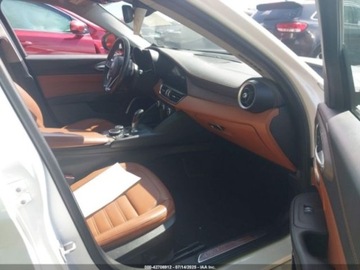 Alfa Romeo Giulia II 2019 Alfa Romeo Giulia 2019 Alfa Romeo Giulia Ti Lusso RWD 2.0 Benzyna 280KM, zdjęcie 4