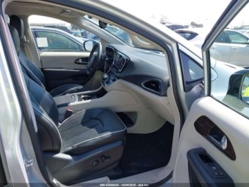 Chrysler Pacifica II 2023 Chrysler Pacifica Hybrid Limited 2023 3.6l 3.6 Hybryda 260KM, zdjęcie 9