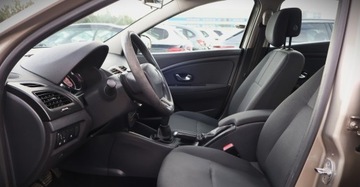 Renault Fluence Sedan 1.6 16V 110KM 2011 Renault Fluence (nr. 5) Salon Polska 1.6 110KM Parktronik Tempomat Klima G, zdjęcie 9