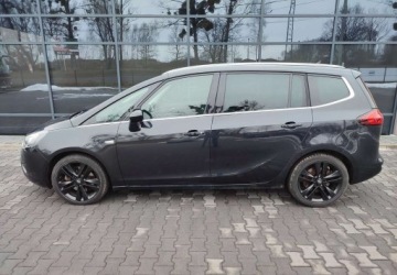Opel Zafira C Tourer 2.0 CDTI ECOTEC 165KM 2013 Opel Zafira Opel Zafira C Bogate wyposazenie 2.0 Diesel 165KM, zdjęcie 1