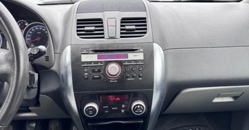 Suzuki SX4 I Sedan 1.6 VVT 120KM 2010 Suzuki SX4 1.6B 120KM klimatronik hak 1.6 Benzyna 120KM, zdjęcie 20