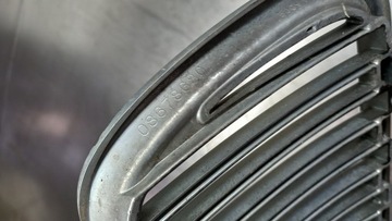 MASKA MŘÍŽKA 08678680 VOLVO S40 II V50 04-07R