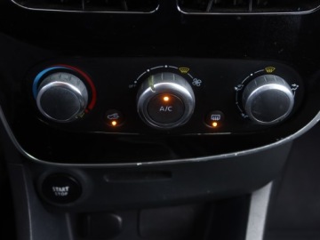 Renault Clio IV Hatchback 5d 1.2 16V 73KM 2015 Renault Clio 1.2 16V, Navi, Klima, Tempomat, zdjęcie 12