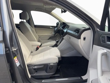 Volkswagen Tiguan II SUV Facelifting 2.0 TDI 150KM 2023 Volkswagen Tiguan 2.0 TDI 150KM,SCR Elegance DSG, Gwarancja, Serwis ASO,FV, zdjęcie 25