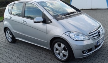 Mercedes Klasa A W169 Limuzyna 1.7 180 116KM 2011 MERCEDES A-KLASA W169 A 180 AUTOMAT 2011, zdjęcie 3