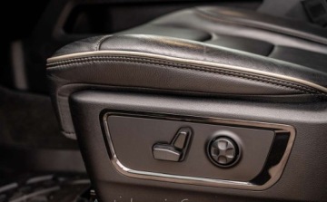  RAM 1500 RAM 1500 5.7 4X4 Crew Cab Limited 399KM 5.7 Benzyna 399KM, zdjęcie 18