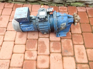 MOTOREDUKTOR Z REGULACJĄ OBROTÓW SITI HK 10/2 22-118 OBROTÓW 0,75KW
