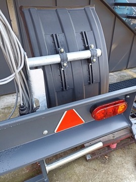 HL 8011 держатель крыла и бампера прицепа — правый