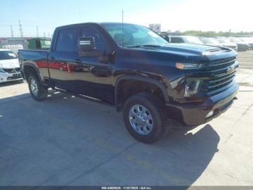 Chevrolet Silverado II 2022 Chevrolet Silverado 2022r., 4x4, 2500HD, Crew Cab, High Country 6.6 Diesel, zdjęcie 2