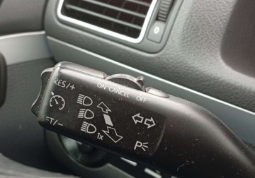 Volkswagen Touran II 1.6 TDI 105KM 2011 Volkswagen Touran Zarejestrowany - ubezpieczony - automat - 1,6 - 105 1.6, zdjęcie 25