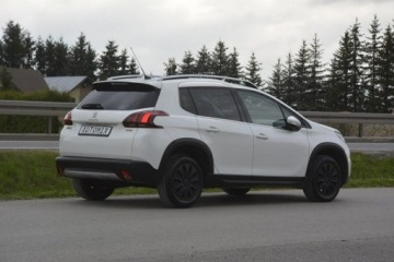 Peugeot 2008 I SUV Facelifting 1.6 BlueHDi 99KM 2016 Peugeot 2008 1.6HDI panorama nawi Car Play doinwes, zdjęcie 9