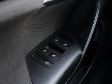 Opel Insignia I Hatchback Facelifting 1.6 Turbo ECOTEC 170KM 2016 Opel Insignia 1.6 Turbo, Salon Polska, Automat, zdjęcie 16