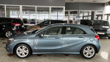 Mercedes Klasa A W176 Hatchback 5d 1.6 180 BlueEFFICIENCY 122KM 2014 Mercedes-Benz Klasa A Niepowtarzalny wyglad oraz stan Automat Ledy MOZLIWA, zdjęcie 5
