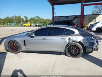 Porsche Panamera II 2021 Porsche Panamera GTS 2021 4.0l 4.0 Benzyna 473KM, zdjęcie 2