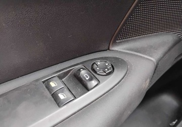 Citroen C4 II Hatchback 5d 1.4 16v VTi 95KM 2011 Citroen C4 112011r. 1.4 Benzyna. Lekko uszkodzony tyl. Jezdzi. 1.4 95KM, zdjęcie 10