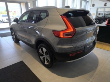 Volvo XC40 Crossover Facelifting 2.0 B3 163KM 2025 VOLVO XC40 B3 Core Suv 2.0 (163KM) 2025, zdjęcie 1