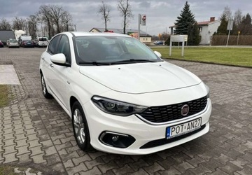 Fiat Tipo II Hatchback 1.6 MultiJet 120KM 2020 Fiat Tipo Fiat Tipo 1.6 MultiJet DCT Lounge, zdjęcie 2