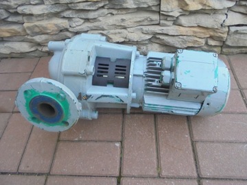 POMPA WODNA 2,2KW 2900 WILO IL40/140-2,2/2 FAKTURA