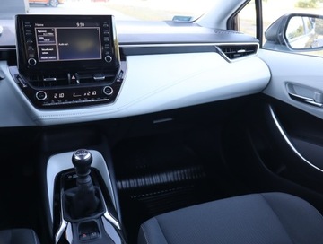 Toyota Corolla XII Hatchback 1.2 Turbo D-4T 116KM 2019 Toyota Corolla 1.2 Turbo, Salon Polska, zdjęcie 6