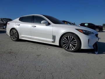 Kia Stinger Liftback 2.0 T-GDI 255KM 2018 Kia Stinger Premium 2018 2.0l 2.0 Benzyna 255KM, zdjęcie 4