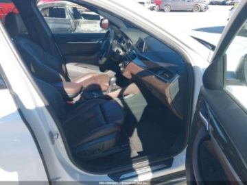 BMW X1 F48 2018 BMW X1 2018 BMW X1 XDRIVE28I 2.0 Benzyna 228KM, zdjęcie 14