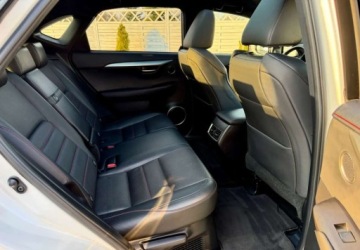 Lexus NX I SUV 300h 197KM 2016 Lexus NX Lexus NX 300h F Sport AWD 2.5 Hybryda 197KM, zdjęcie 17