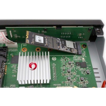 Твердотельный накопитель Octagon SF8008 SUPREME COMBO M.2 4K UHD декодер Enigma2 Oscam Cccam