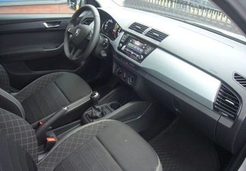 Skoda Fabia III Kombi Facelifting 1.0 TSI 110KM 2020 Skoda Fabia Skoda Fabia III Salon PL - serwis Benzyna 110KM, zdjęcie 17