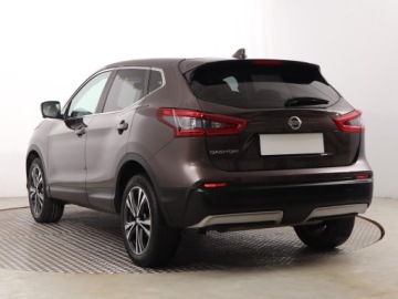 Nissan Qashqai II Crossover 1.2 DIG-T 115KM 2017 Nissan Qashqai 1.2 DIG-T, Automat, Navi, Klima, zdjęcie 3