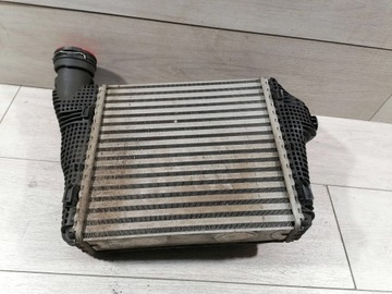 MACAN FACELIFT INTERCOOLER PRAVÝ 95B145804B