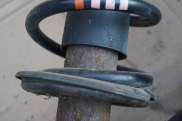 Амортизатор передний левый правый Audi A4 B8 8K0413031