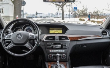 Mercedes Klasa C W204 Limuzyna 3.5 350 4MATIC 306KM 2012 Mercedes-Benz Klasa C 3,5 (306KM) 2012 r. Lift Automat 4Matic 3.5 Benzyna, zdjęcie 8