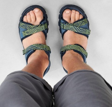 ЛЕГКИЕ ДЕТСКИЕ ТУРИСТИЧЕСКИЕ САНДАЛИИ QUECHUA