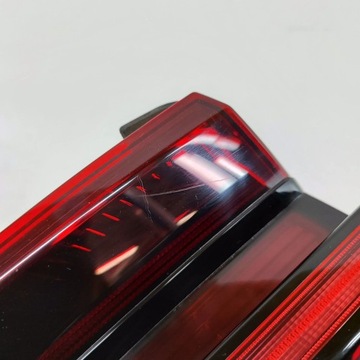 PORSCHE MACAN (95B) 2015 LEVÝ STRANA SVĚTLA ZADNÍ KRYT KUFRU