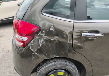 Citroen C3 II 2013 Citroen C3 2013r, 1.2 Benzyna. Uszkodzony lewy bok i lekko prawy tyl. Jezd, zdjęcie 23