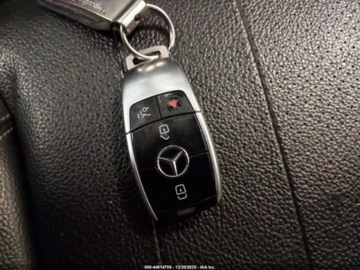 Mercedes Klasa E W213 2020 Mercedes-Benz Klasa E 2020 MERCEDES-BENZ E 350 4MATIC 2.0 Benzyna 255KM, zdjęcie 9