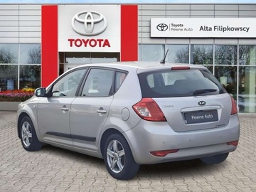 Kia Ceed I Hatchback 5d Facelifting 1.4 DOHC CVVT 90KM 2012 Kia Ceed Kia Ceed 1.4 CVVT 1.4 Benzyna 90KM, zdjęcie 1