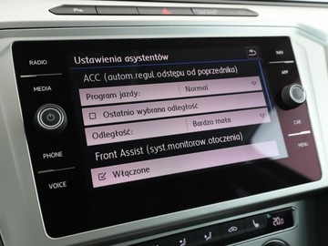 Volkswagen Passat B8 Variant 1.4 TSI BlueMotion Technology ACT 150KM 2017 Volkswagen Passat DSG navi kamera i czujniki, zdjęcie 24