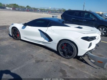 Chevrolet Corvette C7 2022 Chevrolet Corvette Stingray 2LT 2022 6.2 Benzyna 490KM, zdjęcie 3