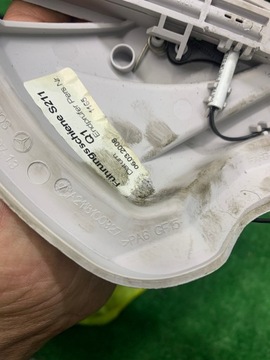 VODÍTKO ROLETA MERCEDES S211 LEVÝ A2118100327