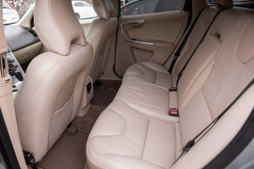 Volvo XC60 I SUV 2.4 D5 185KM 2009 Volvo XC 60 R-Design AWD 2.4d D5 185KM 4x4 !, zdjęcie 6