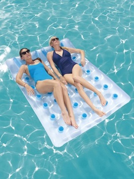 Двойной надувной матрас 193х142см.